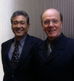 Le président de Créative Box, Takeo Shibue et Gérard Caron.