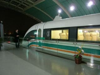 admirable_design_train.jpg