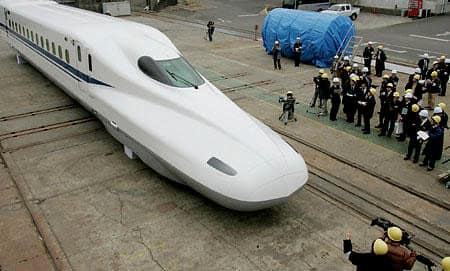 shinkansenw.jpg
